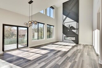 1304 Minnie Dr in Austin, TX - Building Photo - Building Photo