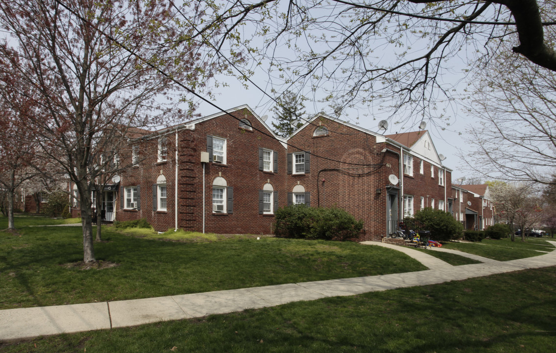 Shore Gardens Apartments in Long Branch, NJ - Foto de edificio