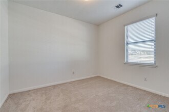 1019 Powell in Kyle, TX - Building Photo - Building Photo