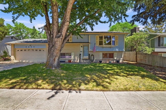 property at 4644 Ridgeglen Rd