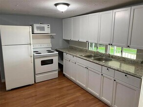 5068 Santos Rd in Kissimmee, FL - Building Photo - Building Photo