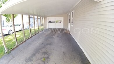 3723 G Ave NE in Cedar Rapids, IA - Building Photo - Building Photo