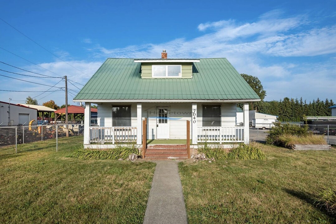 7040 N Government Wy-Unit -Unit 10 - House in Dalton Gardens, ID - Building Photo