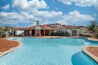 11829 Terraza Cir in Austin, TX - Building Photo - Building Photo