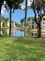 9899 Westview Dr, Unit 527 in Coral Springs, FL - Building Photo
