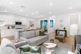 414 Caliper Way, Unit Full Home in San Marcos, CA - Building Photo - Building Photo