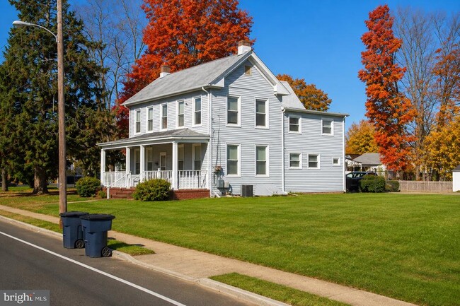 346 N Main St
