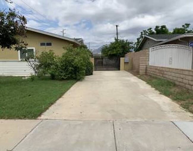 property at 1403 Stillman Ave