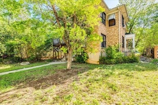1918 Robbins Pl, Unit A in Austin, TX - Building Photo