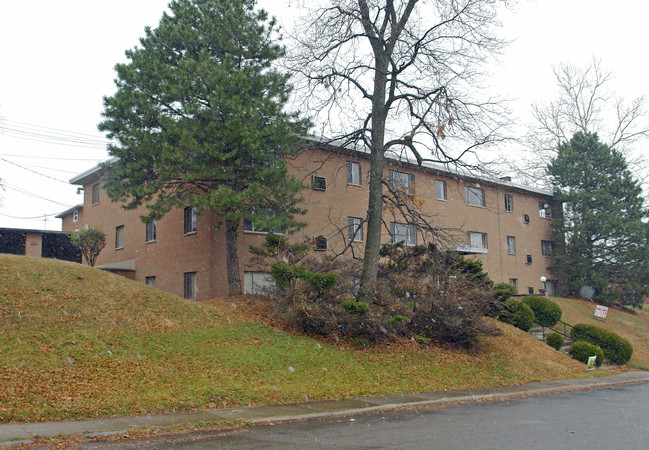 Plateau Terrace II in Dayton, OH - Building Photo - Building Photo