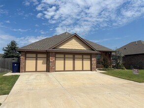 8505 NW 110th St in Oklahoma City, OK - Building Photo - Building Photo