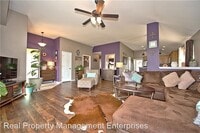 713 Shadowhill St photo'