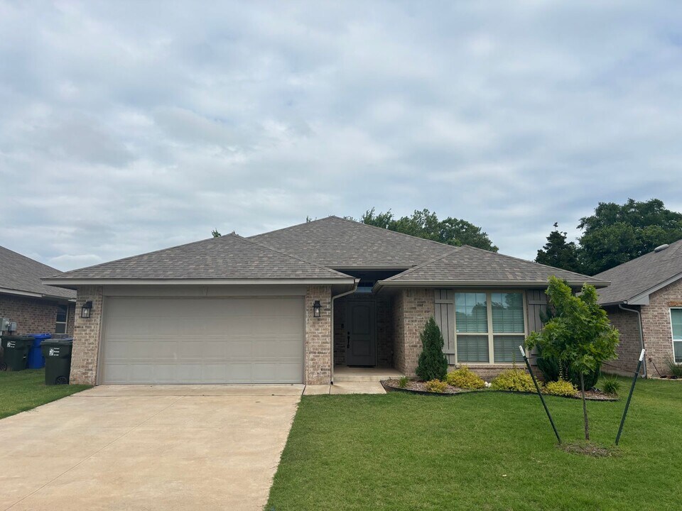 4613 Osprey Dr in Norman, OK - Building Photo