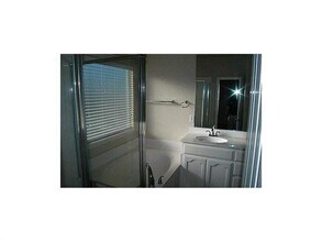 5017 Bedfordshire Dr in Fort Worth, TX - Building Photo - Building Photo