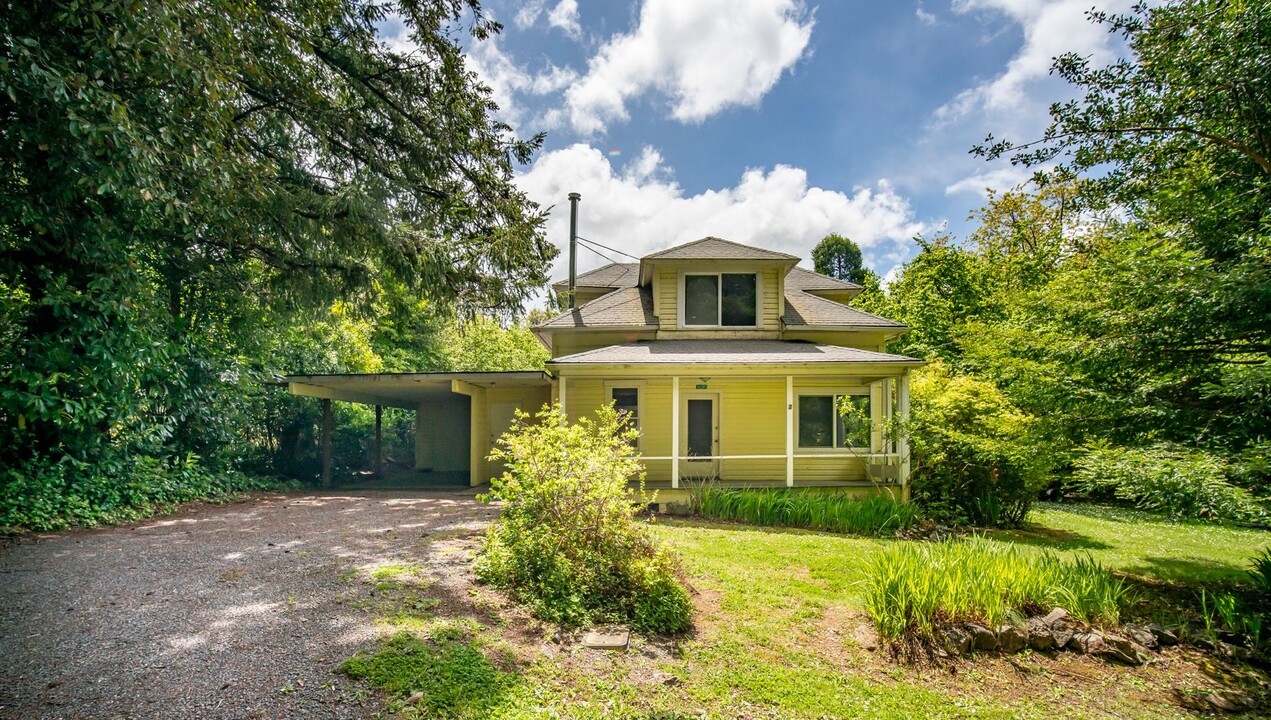 94370 Main St in Langlois, OR - Building Photo