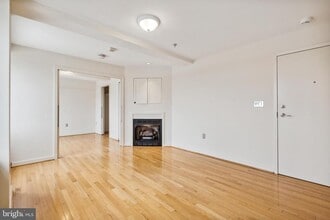 815 King St in Alexandria, VA - Building Photo - Building Photo