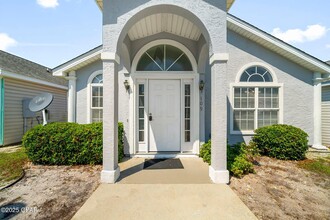 109 Seagrass Way in Panama City Beach, FL - Foto de edificio - Building Photo