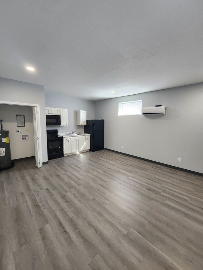 property at 604 N Main St