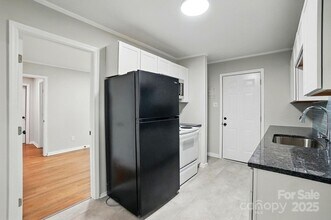 1412 Wembley Dr in Charlotte, NC - Building Photo - Building Photo