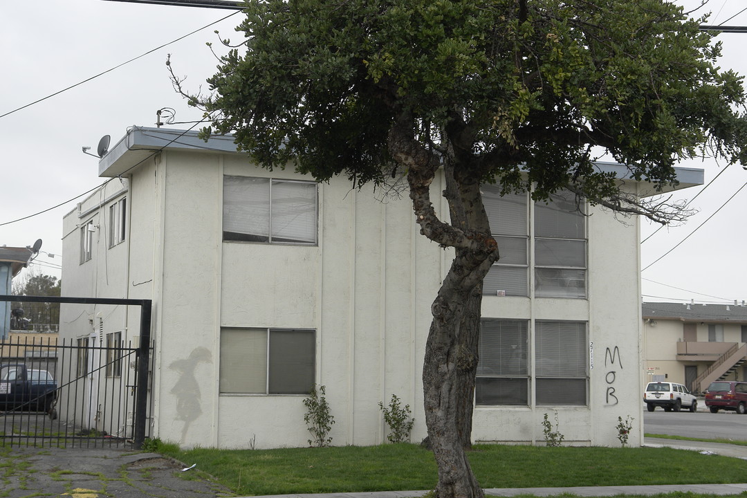 27115 Tyrrell Ave in Hayward, CA - Building Photo