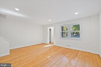 4411 Harrison St NW in Washington, DC - Building Photo - Building Photo
