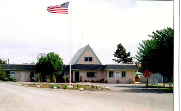 LOS BANOS WEST / I-5 KOA in Los Banos, CA - Building Photo