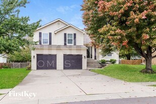 11216 N Sycamore Ct in Kansas City, MO - Building Photo