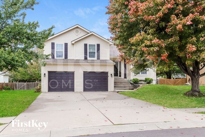 11216 N Sycamore Ct in Kansas City, MO - Building Photo