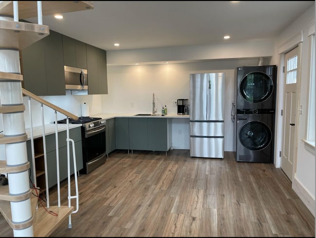 38 South St, Unit 101 in Biddeford, ME - Building Photo - Building Photo