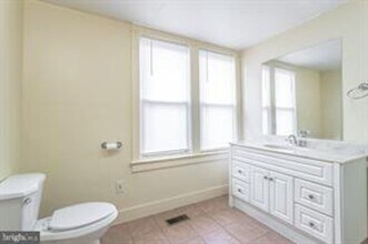 3 Gilbert St in Burlington, NJ - Building Photo - Building Photo