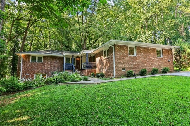 property at 2897 White Oak Dr
