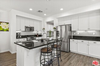 21757 Bene Dr in Santa Clarita, CA - Building Photo - Building Photo