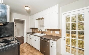 2468 Watson Rd in Birmingham, AL - Building Photo - Building Photo