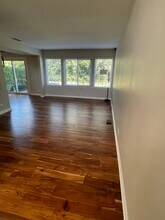 357 Persimmon Ct in Bartlett, IL - Building Photo - Building Photo