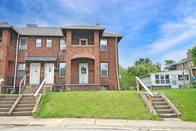 1037 N 6th St, Unit 1037