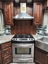 209 Florence St in West Orange, TX - Building Photo - Building Photo