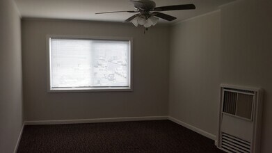 6796-6798 Mission St in Daly City, CA - Building Photo - Building Photo