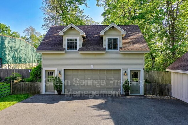 1439 NY-9P in Saratoga Springs, NY - Building Photo - Building Photo