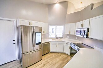 710 S Smokey Mountains Rd in Tucson, AZ - Building Photo - Building Photo