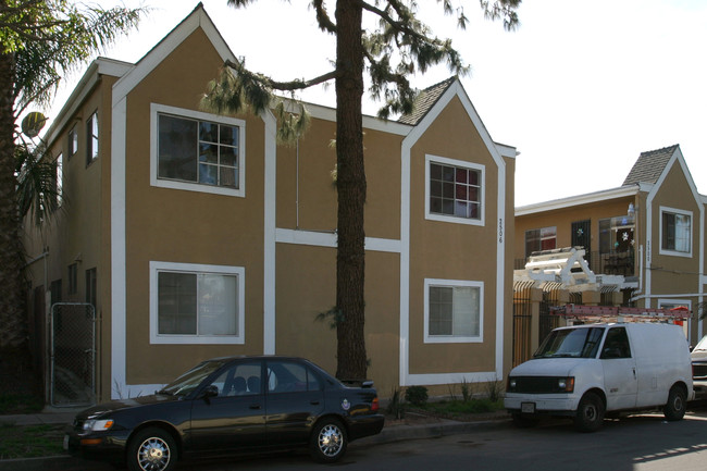 2506 E Spaulding St in Long Beach, CA - Building Photo - Building Photo