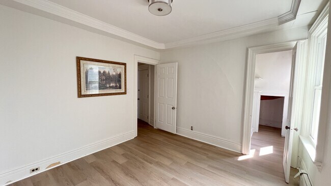 41 Welland Ave in St Catharines, ON - Building Photo - Building Photo