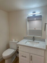 5403 Beacon Ave S, Unit 5403B Beacon Ave S. in Seattle, WA - Building Photo - Building Photo