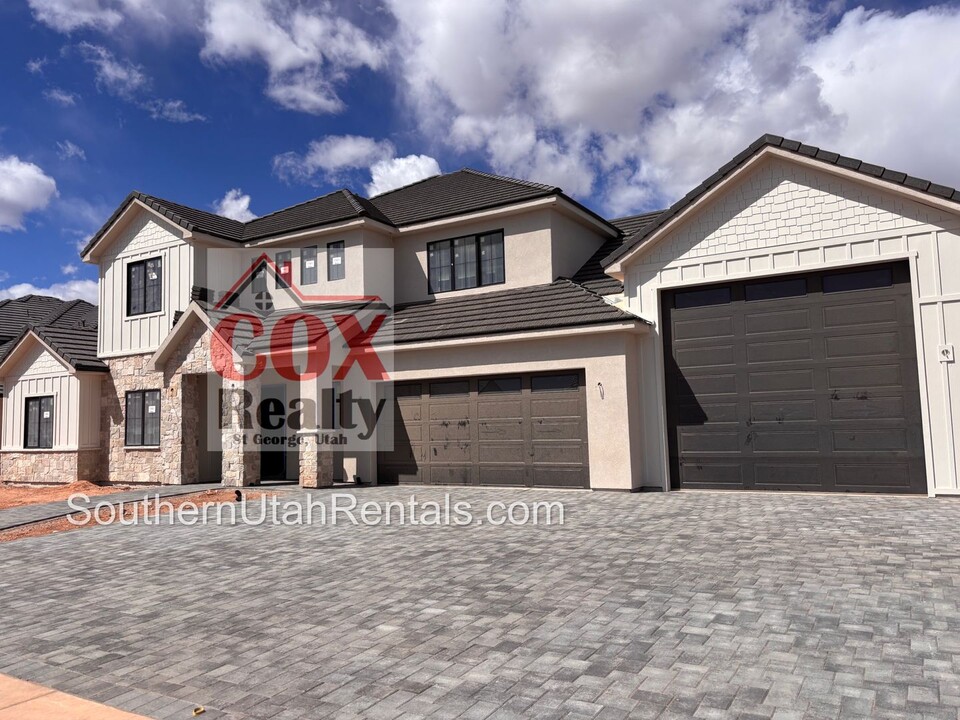 2707 E Moorland Dr in Saint George, UT - Building Photo