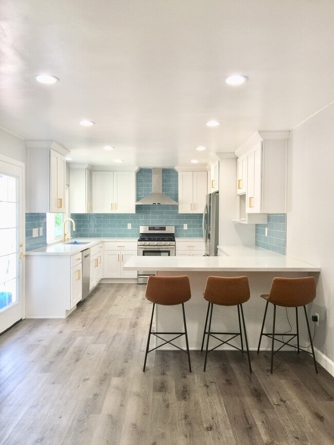 property at 385 Sunrise Cir