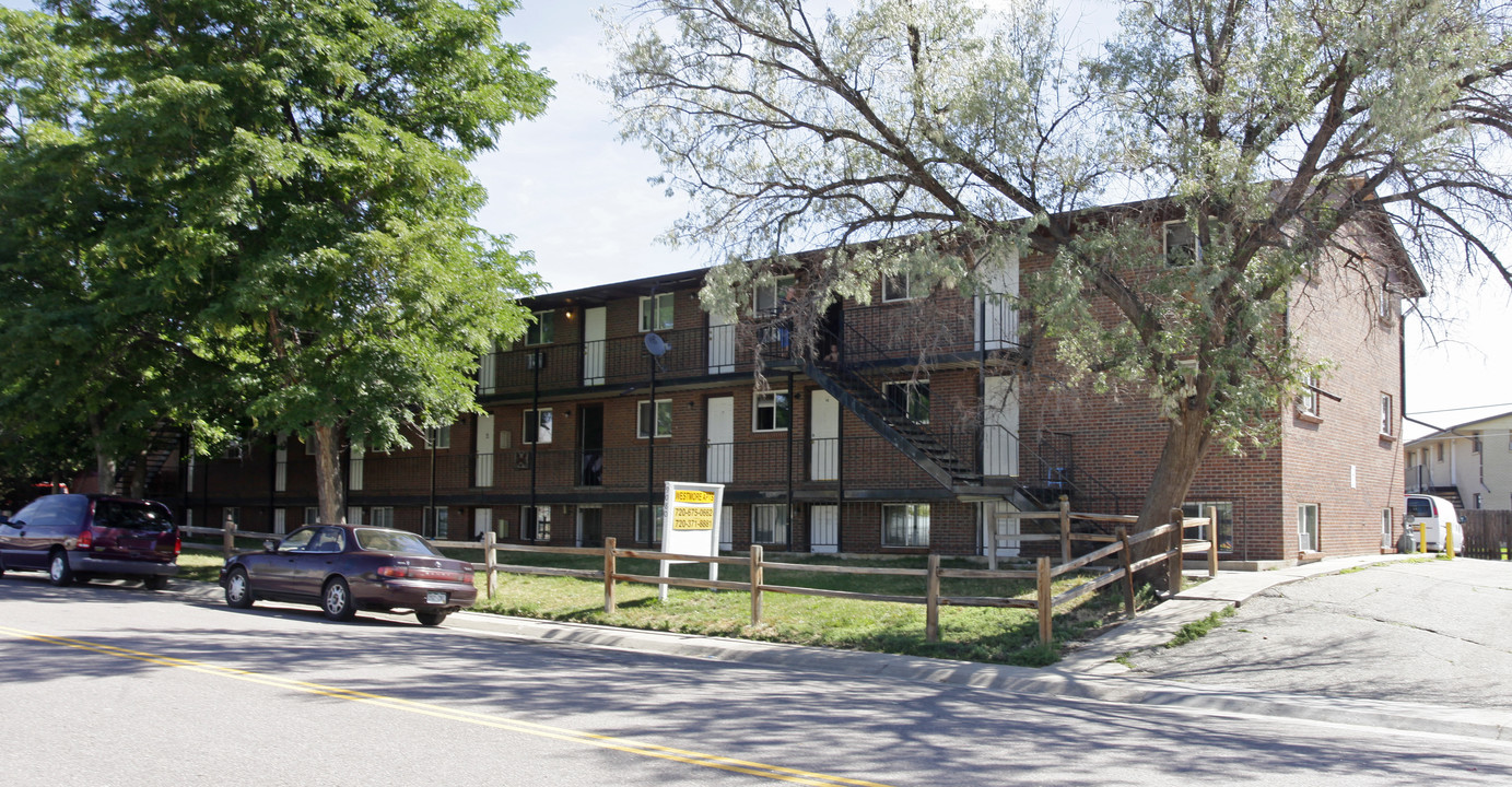 Westmore Apartments in Denver, CO - Foto de edificio