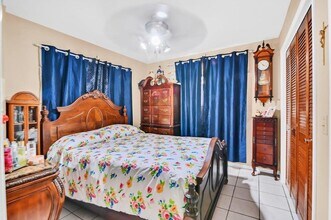 2374 Sunrise Dr in West Palm Beach, FL - Building Photo - Building Photo