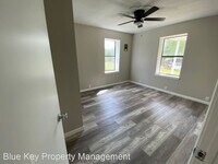 709 Industrial Ave photo'