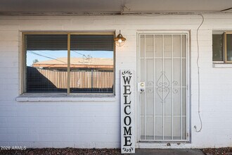 3022 N 37th St in Phoenix, AZ - Building Photo - Building Photo