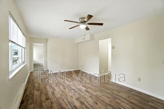 9563 15th Bay St in Norfolk, VA - Building Photo - Building Photo