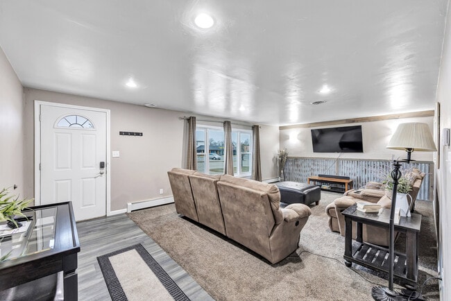 property at 2223 S Ridge Rd